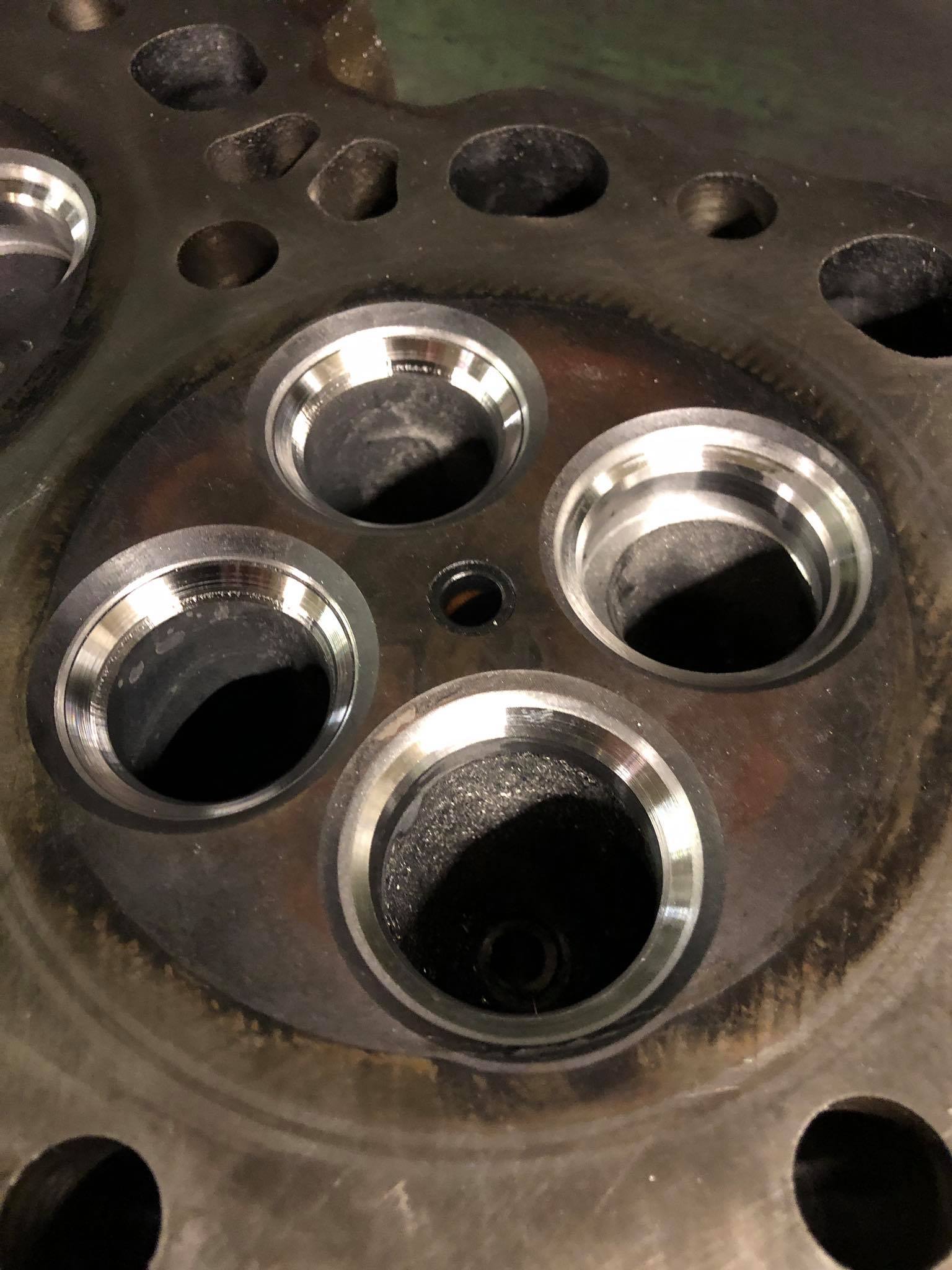 HANGAR 111 – Lotus Performance