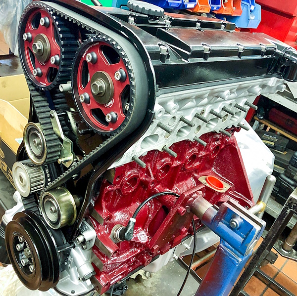 HANGAR 111 – Lotus Performance