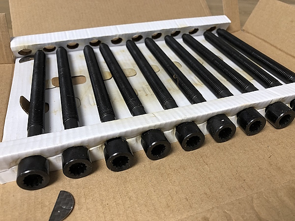 HANGAR 111 – Lotus Performance