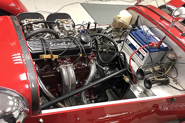 HANGAR 111 – Lotus Performance