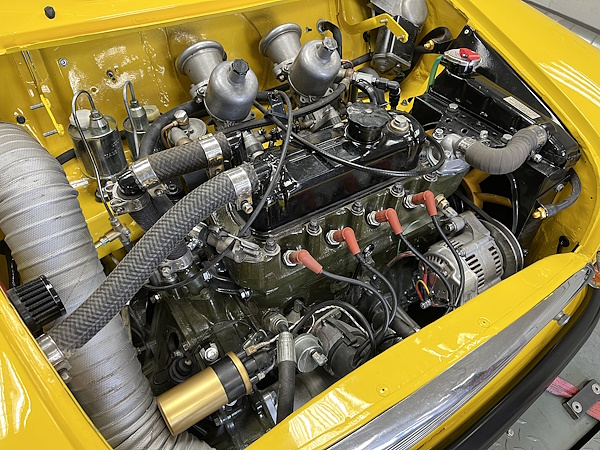 HANGAR 111 – Lotus Performance